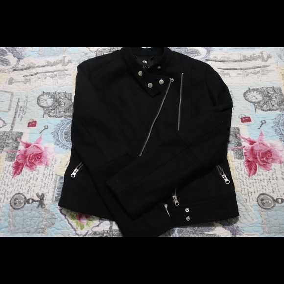 H&M Black Jacket - Picture 2 of 5